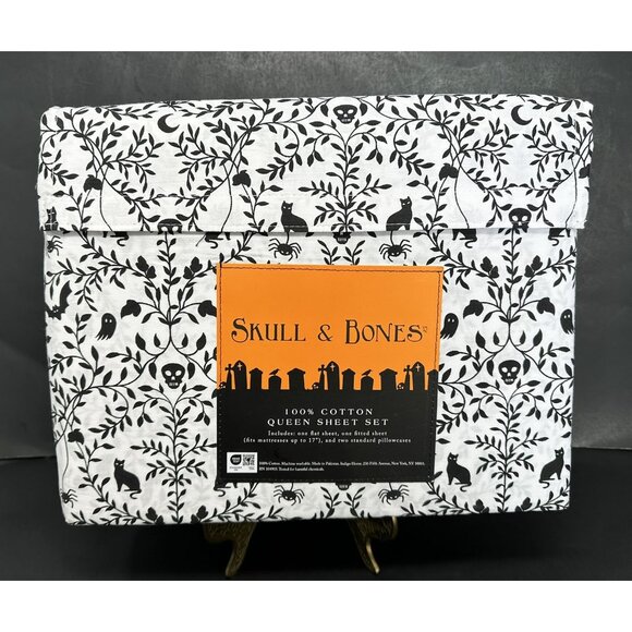 SKULL & BONES Cotton QUEEN SHEET SET Skulls Spiders Bats Cat Ghosts Moons NEW - Picture 2 of 7